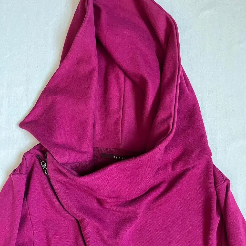 Seana Drape Hood Cutsew