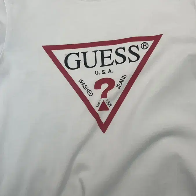 GUESS 반팔 팔아요