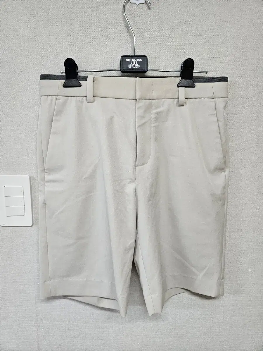 System Homme Ivory vahn, size 78, only worn once, for sale.