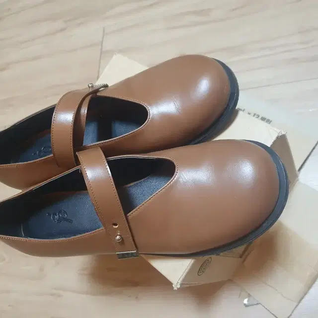 에핑글러 로로 토슈즈 roro toe shoes