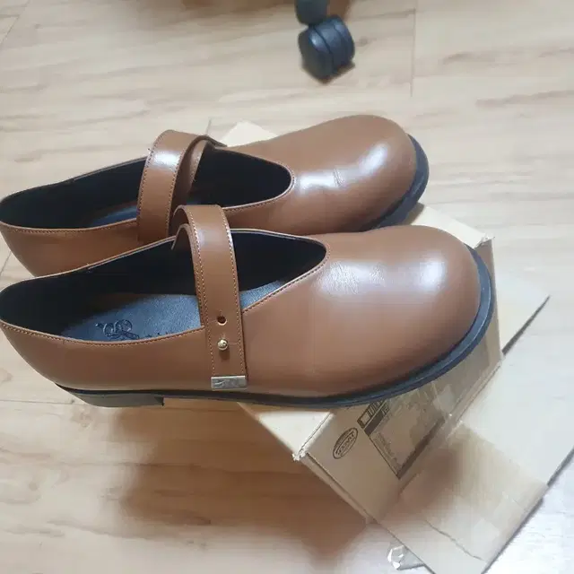 에핑글러 로로 토슈즈 roro toe shoes