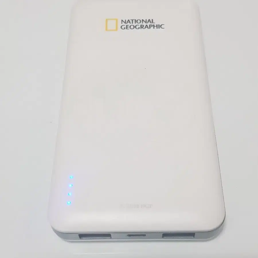 Q10S 듀얼타입 보조배터리 10000MAH(내셔널지오그래픽 로고)