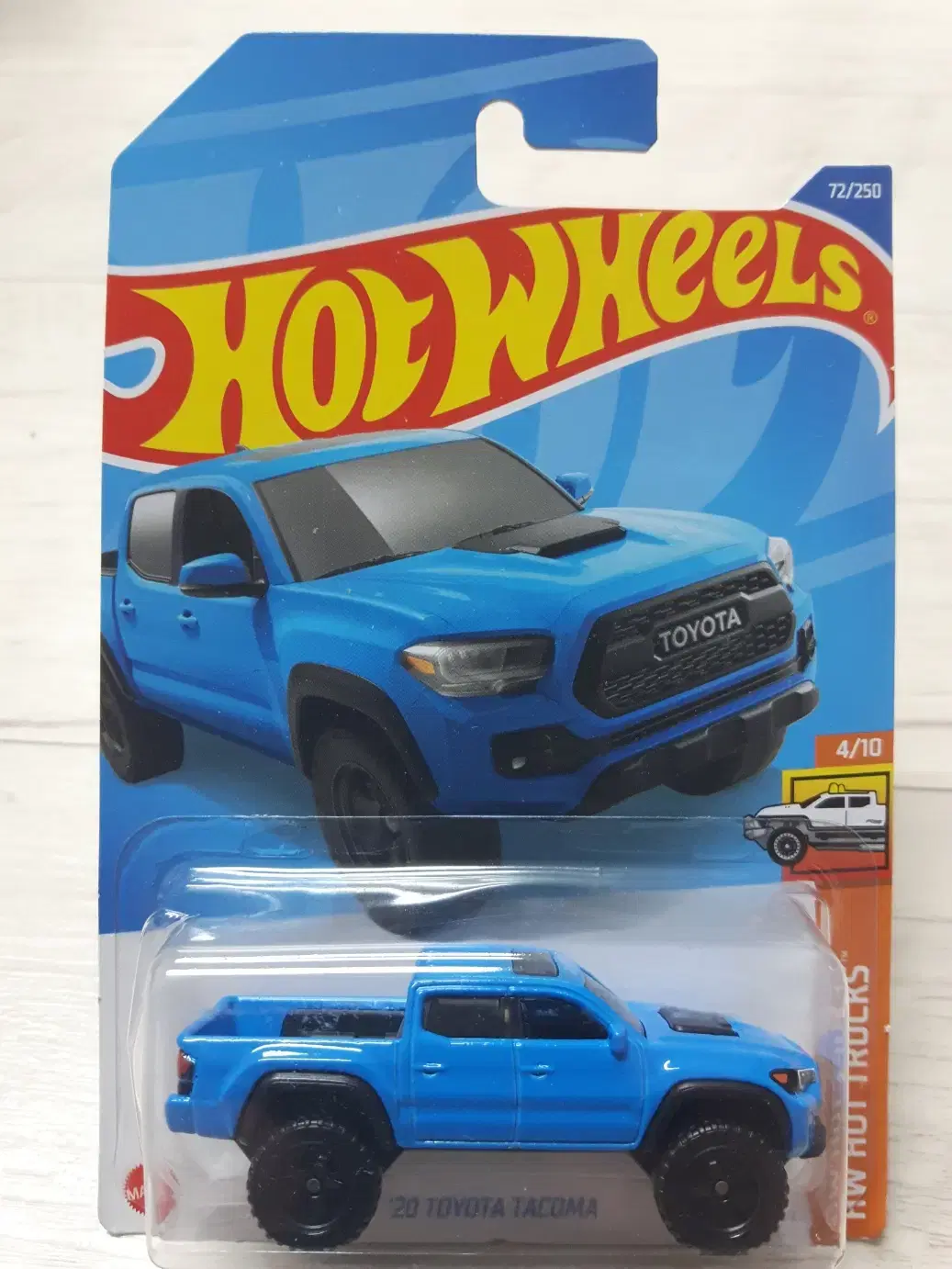 Hot Wheels Toyota TOYOTA Tacoma Pickup Truck Die Cast bloo sealed New