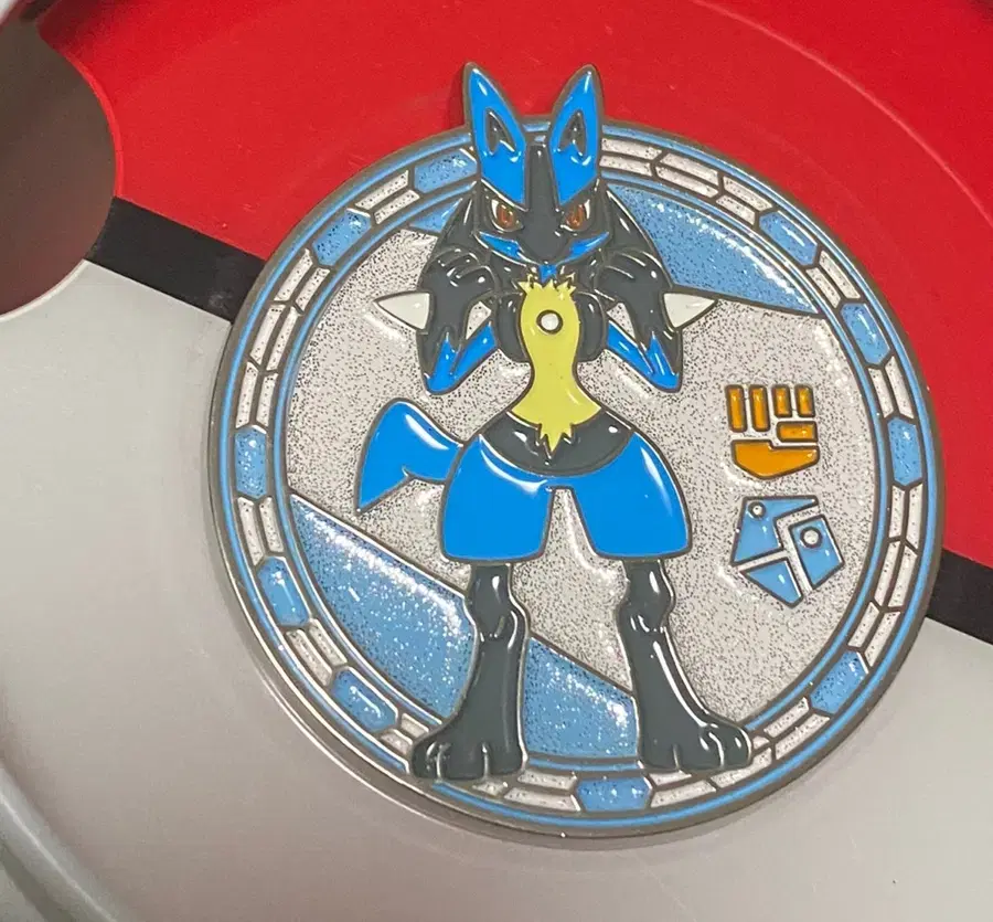 Pokémon pop up Lucario Badge