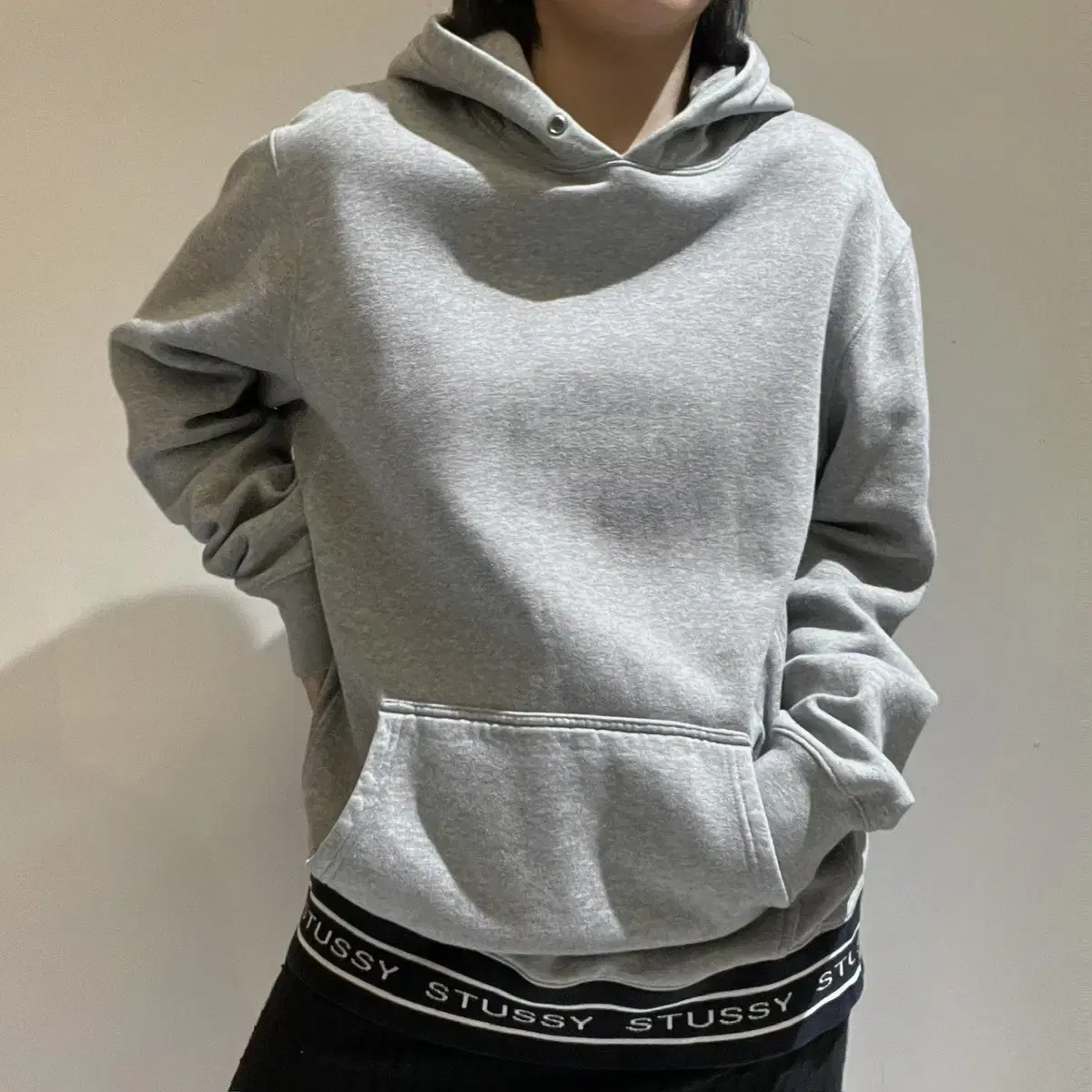 Stussy 레터링 후드티