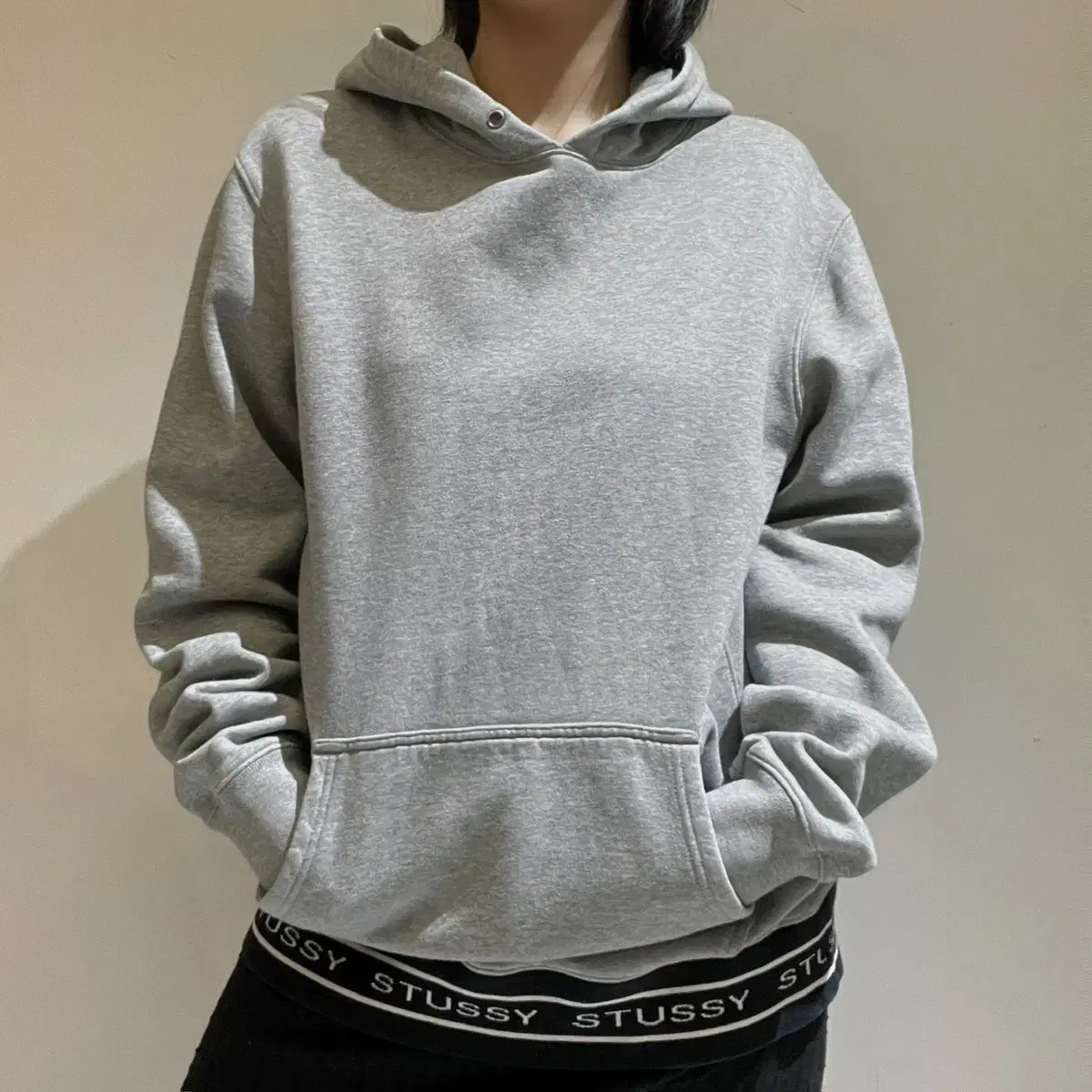 Stussy 레터링 후드티