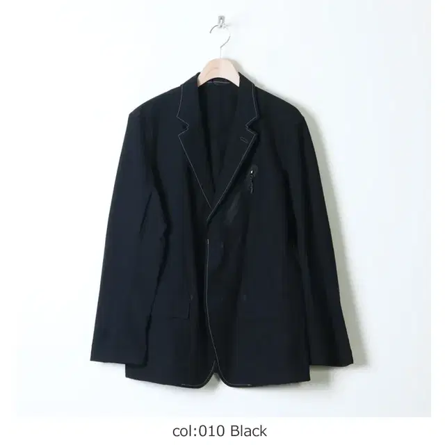 And wander plain tailored stretch jacket