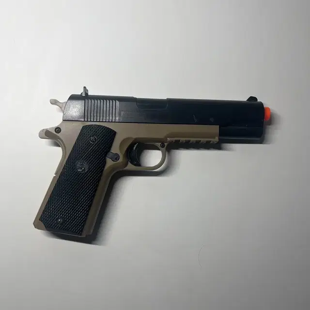 아카데미 M1911A1 비비탄총