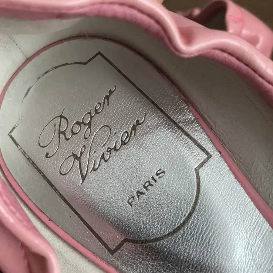 Roger Vivier 로저비비에 발레리나 플랫슈즈(37)