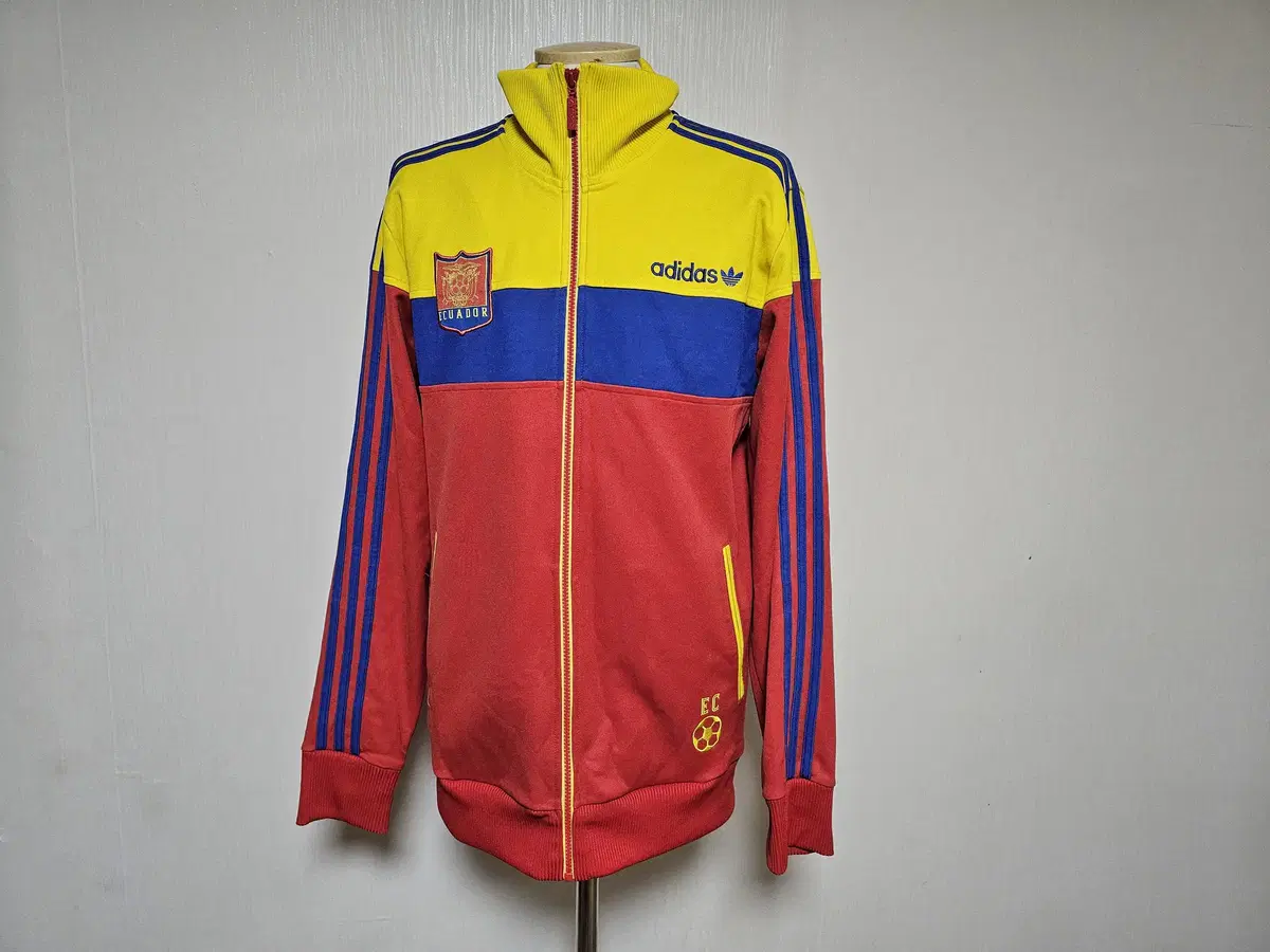 Adidas Jersey size 105