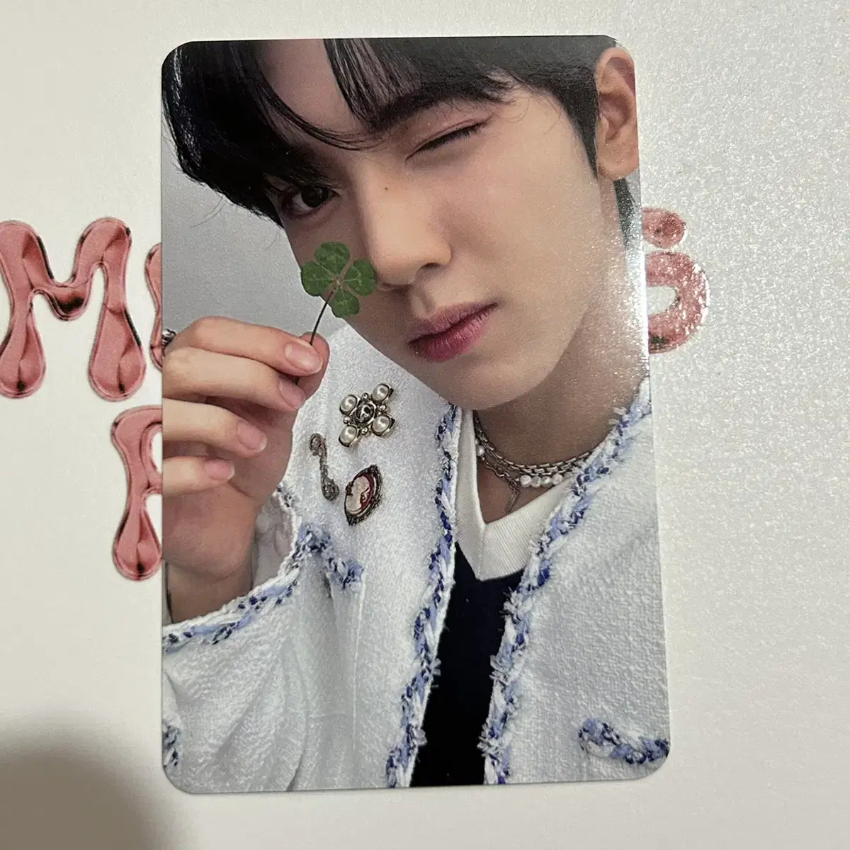 Jump up luck han yujin photocard four leaf clover yujin photocard