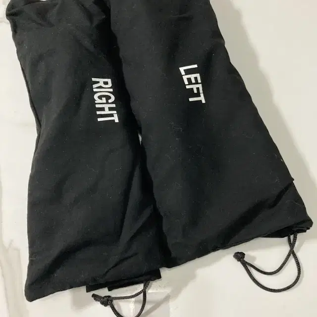 베트멍 VETEMENTS 삭스러너 스니커즈 (275mm)