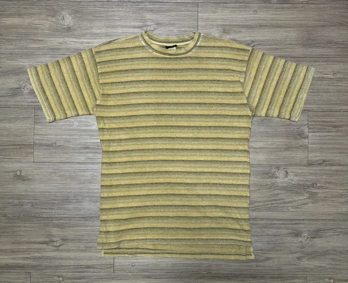 90s USA Grammich Native Pattern Border Tee