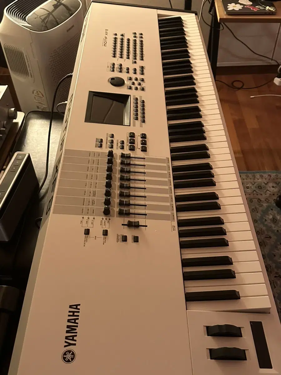 Yamaha motif xf8 white 야마하 모티프 xf8 화이트