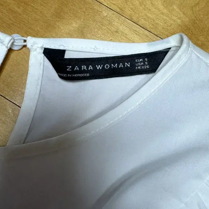 Zara 자라 우먼 러플 블라우스