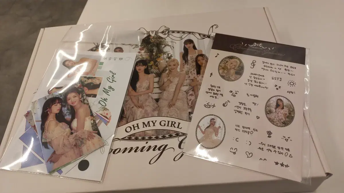 Oh my girl 2024 season's greetings (excluding diary, sticker )