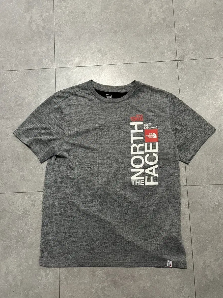 The North Face Dark Gray Nylon Functional Short Sleeve 95 Size