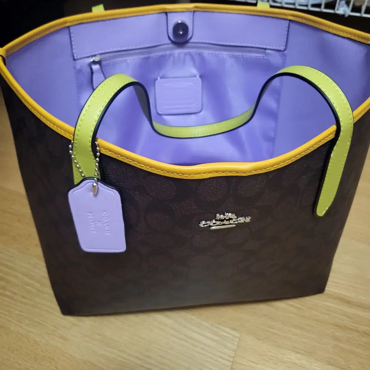 Coach Shopper Bags