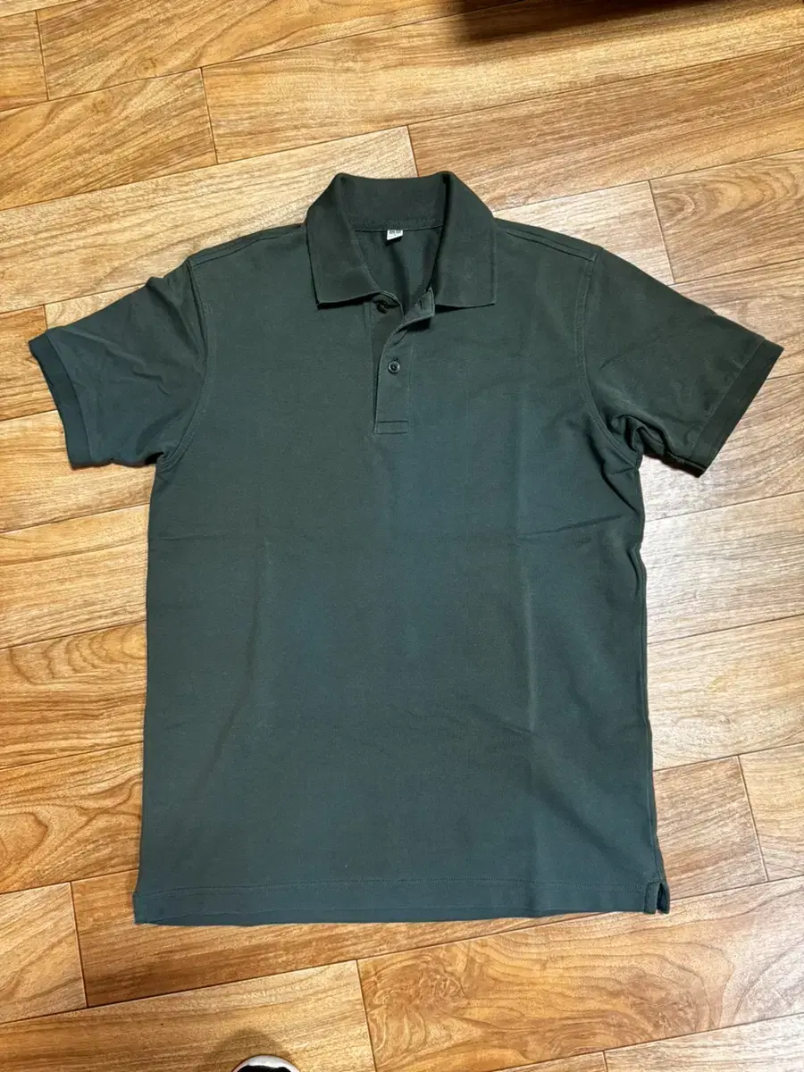 UNIQLO Polo Pigeon Shirt