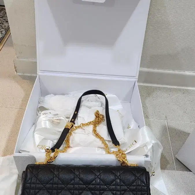 Dior Caro 미디엄 백