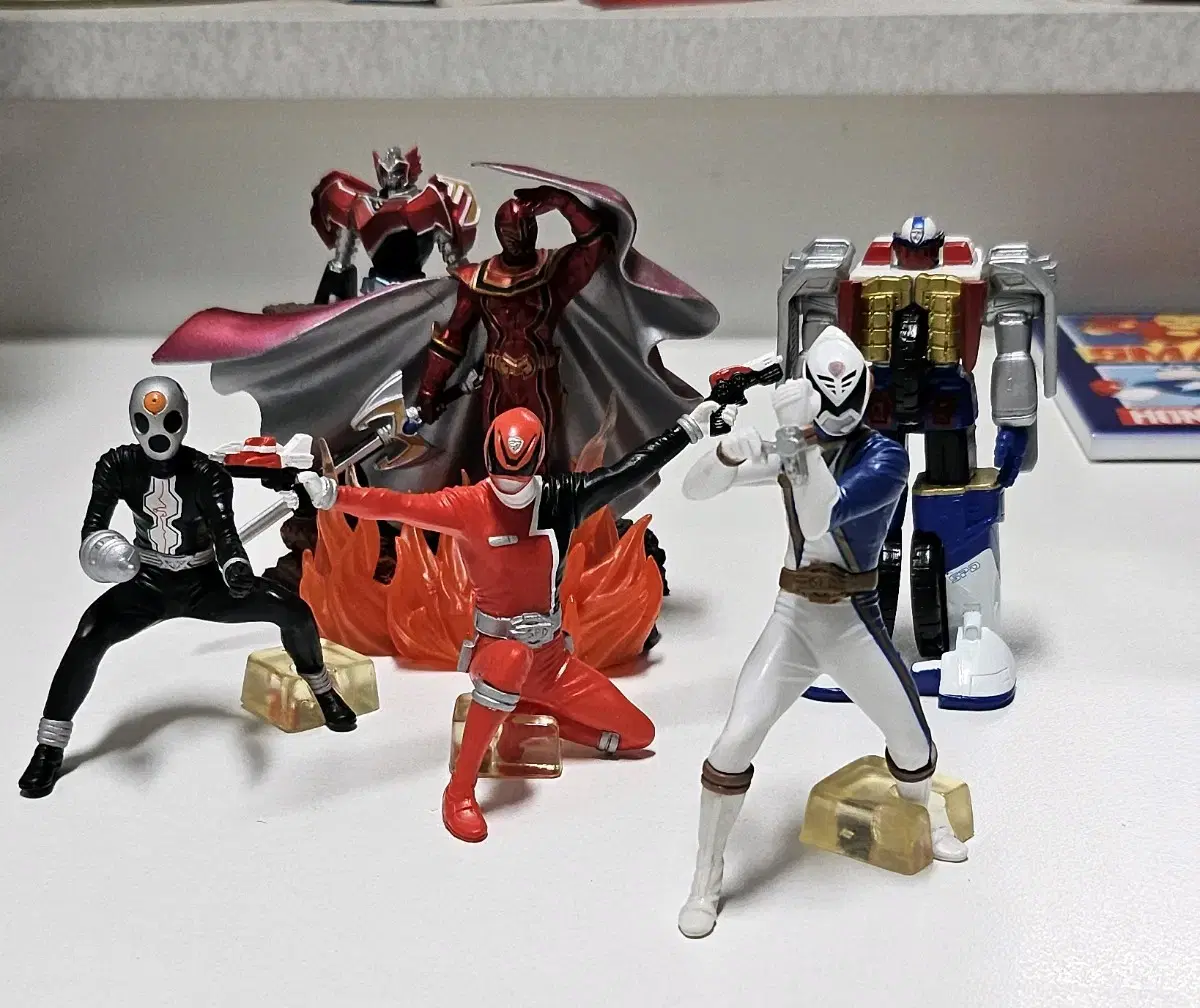 Power Rangers Gacha, Figures