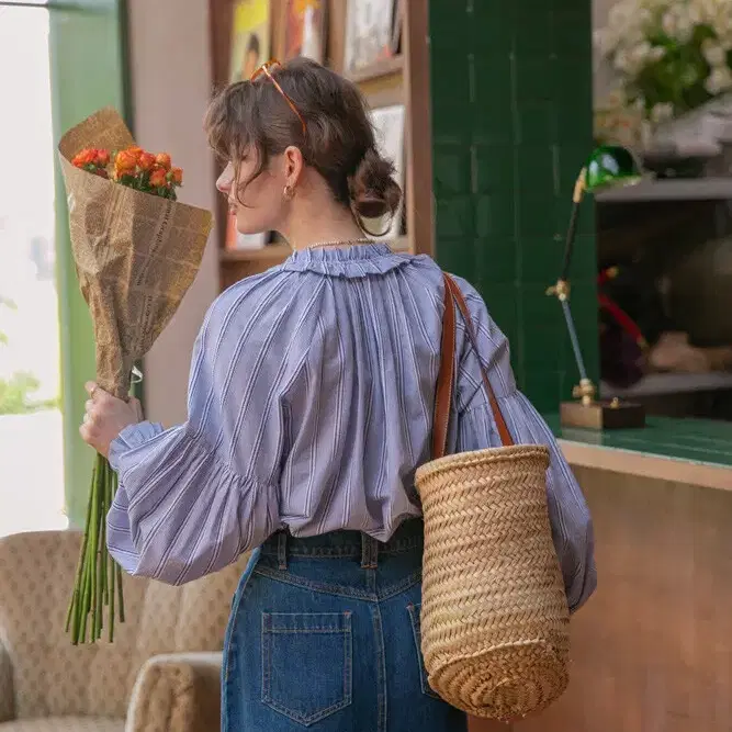 르니나 FLORETTA pleats neck shirt_blue