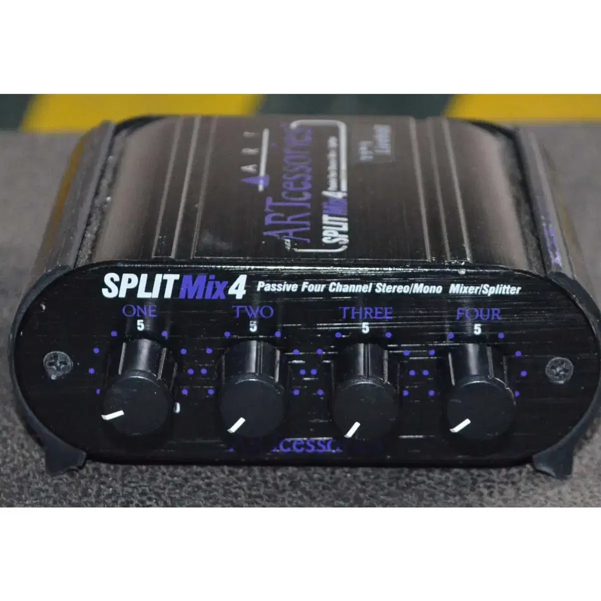 SPLITMix4 Splitter,Mixer