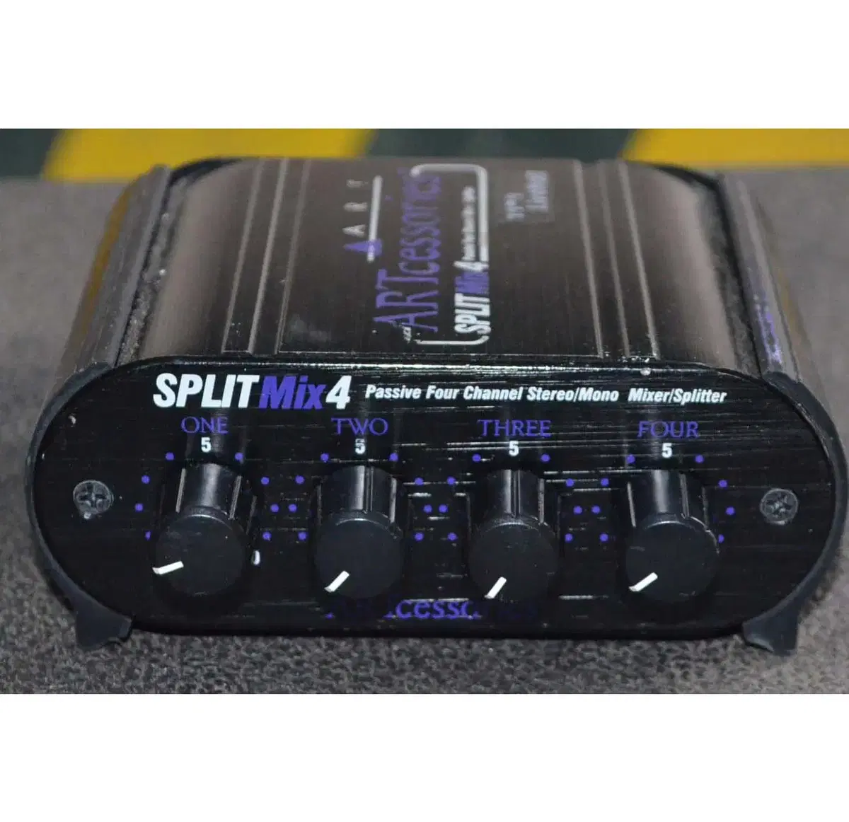 SPLITMix4 Splitter,Mixer