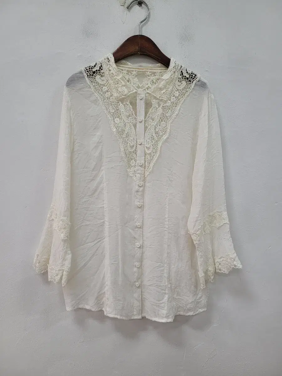 Lay's Corche Blouse