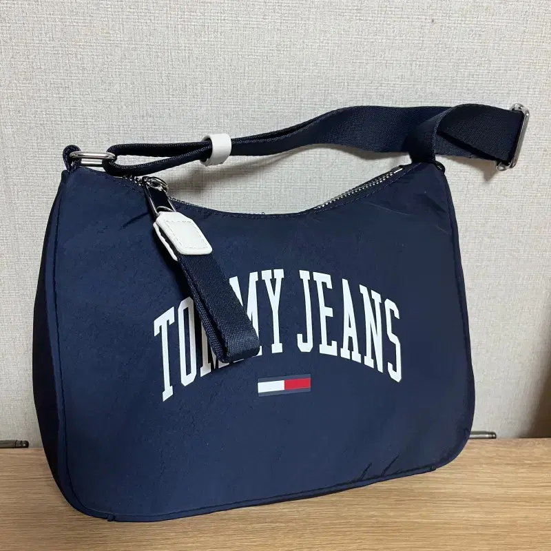 타미진스 이유비 바게트백 (새상품급)