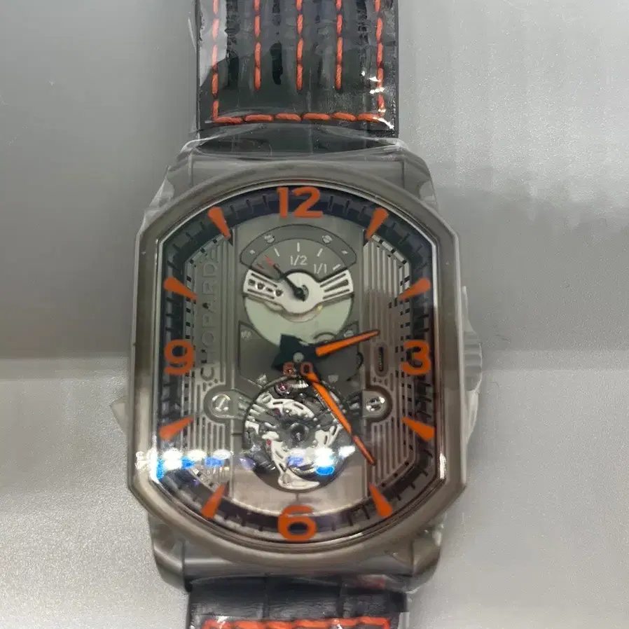 쇼파드 Chopard Engine One Tourbillon 한정판