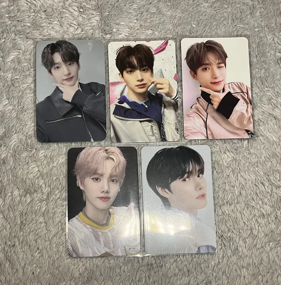 Cravity jungmo minhee photocard wts~!(Price drop!!)