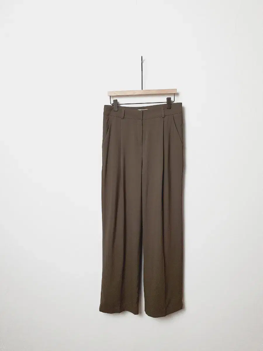 (New) Maybee Brown Pin-Tuck Slacks M