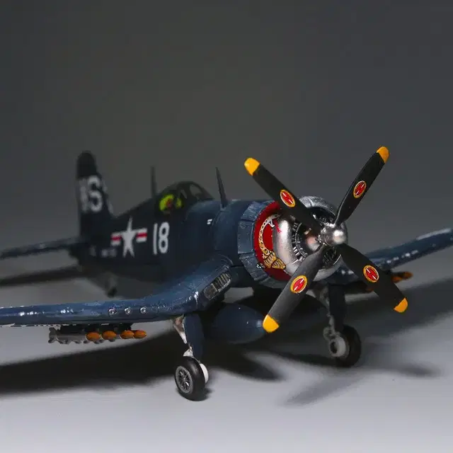 1/72 미해군 F4U 콜세어 전투기