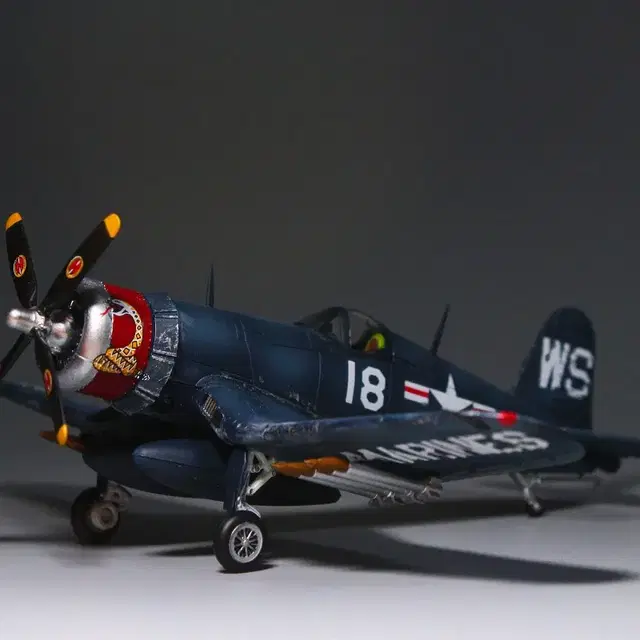 1/72 미해군 F4U 콜세어 전투기