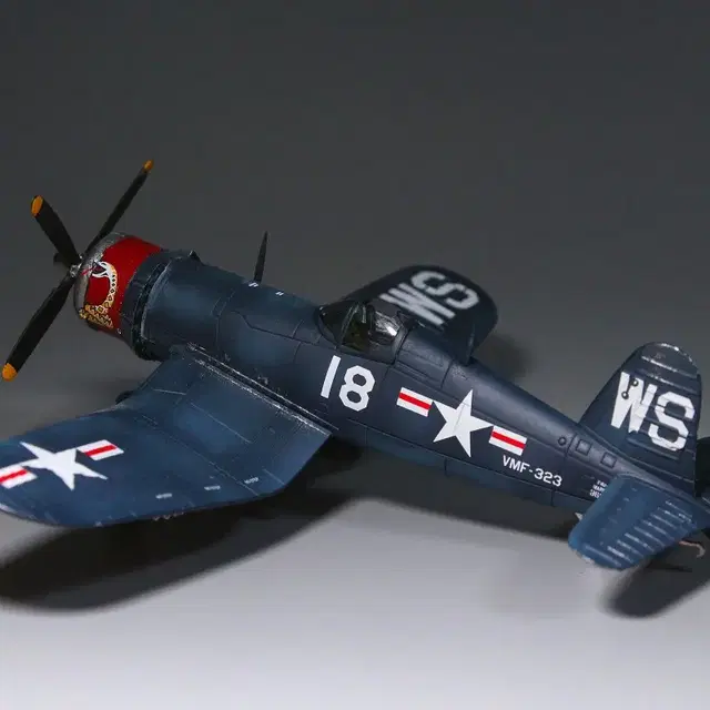 1/72 미해군 F4U 콜세어 전투기