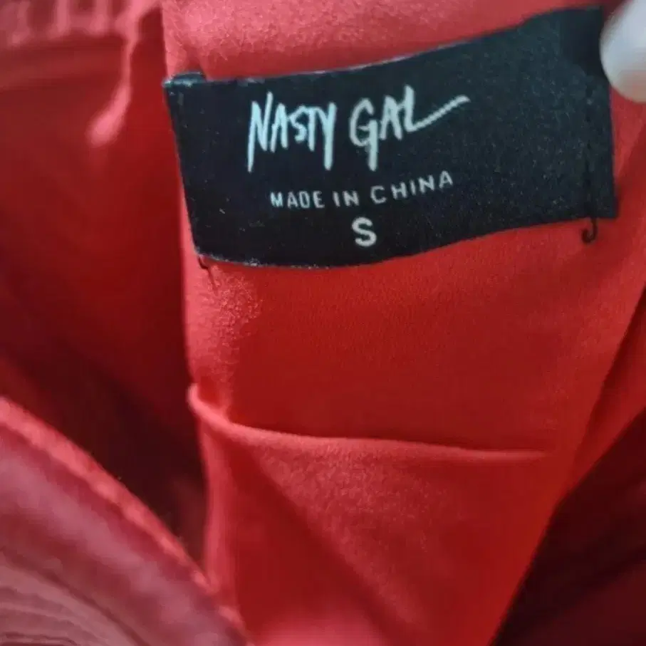 새상품 NASTYGAL 수입 브라탑S 44반~55레드 고급져요