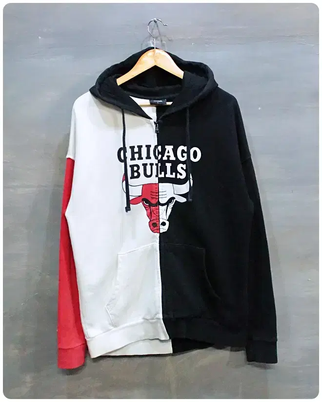 [L] NBA Chicago Bulls Asura Overfit Hoodie Zip Up (30% Off)