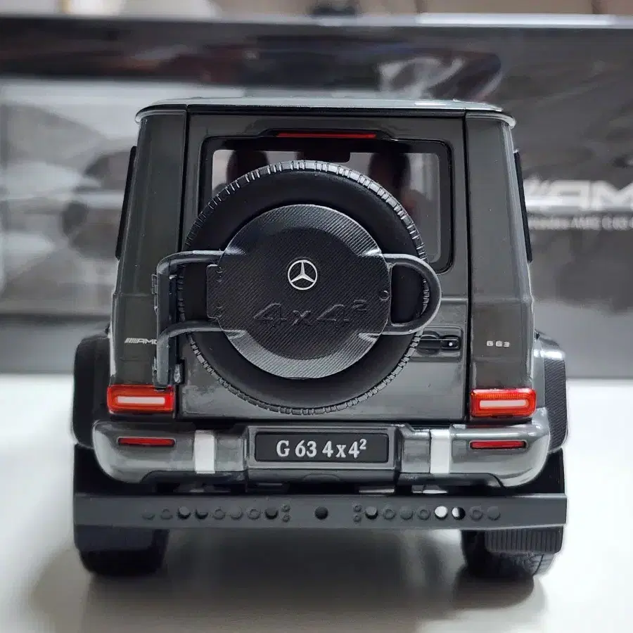 1:18 iScale 벤츠 G63 AMG 그레이 딜러버전 한정 다이캐스트