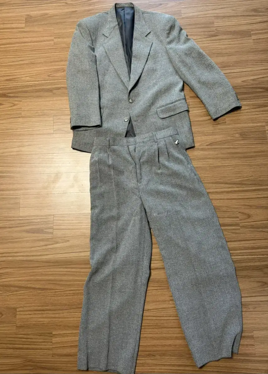 [100/30] Victor Gray Suit Setup