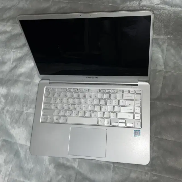 삼성Notebook9 (nt900x5v-a58a)