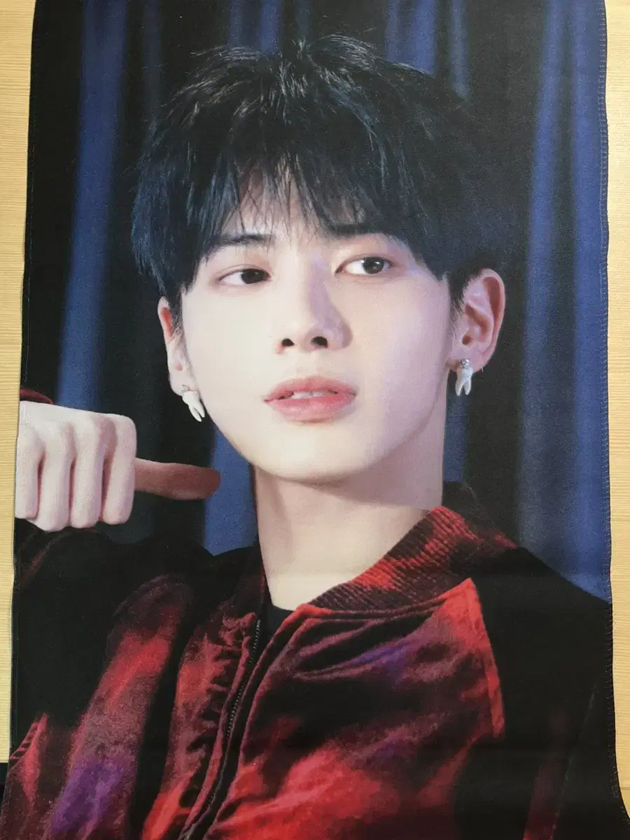 txt taehyun reflective slogan