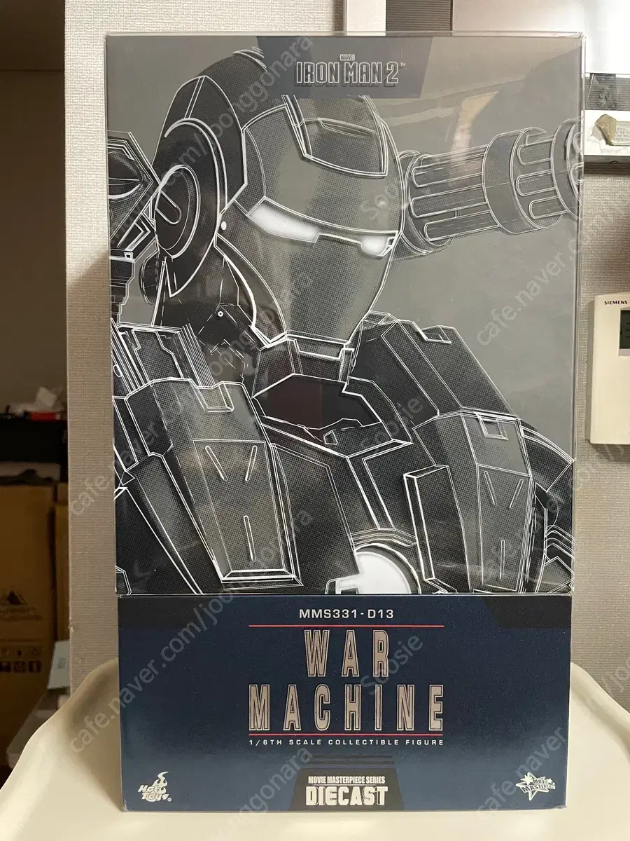 Hot Toys MMS331D13 Warmachine Mark 1 Resin Statue