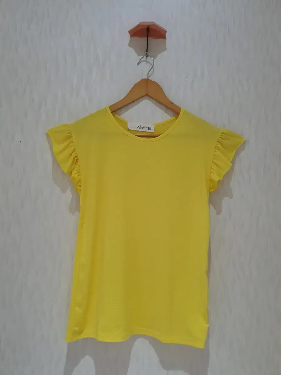 (New Product) F SOUP T-shirt. Sleeveless T-shirt. Frill T-shirt