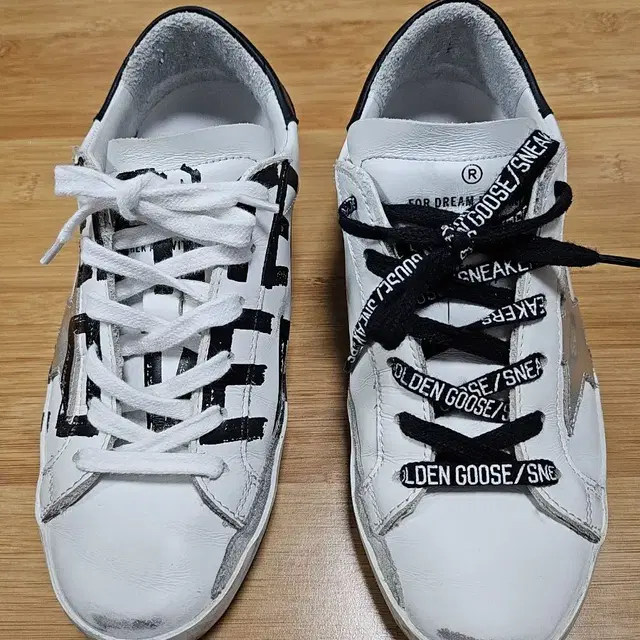 골든구스 GOLDEN GOOSE