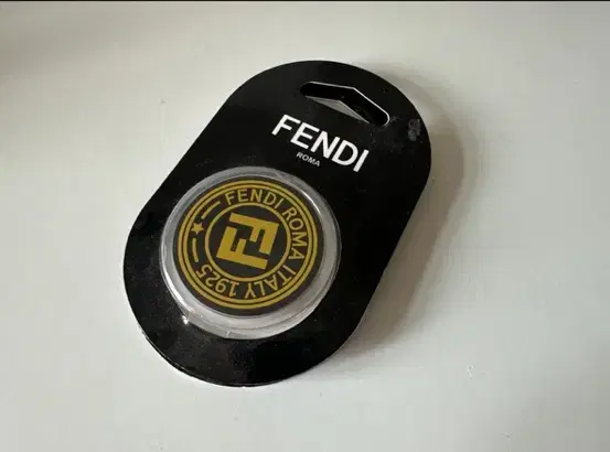 펜디 FENDI 그립톡 톡홀더