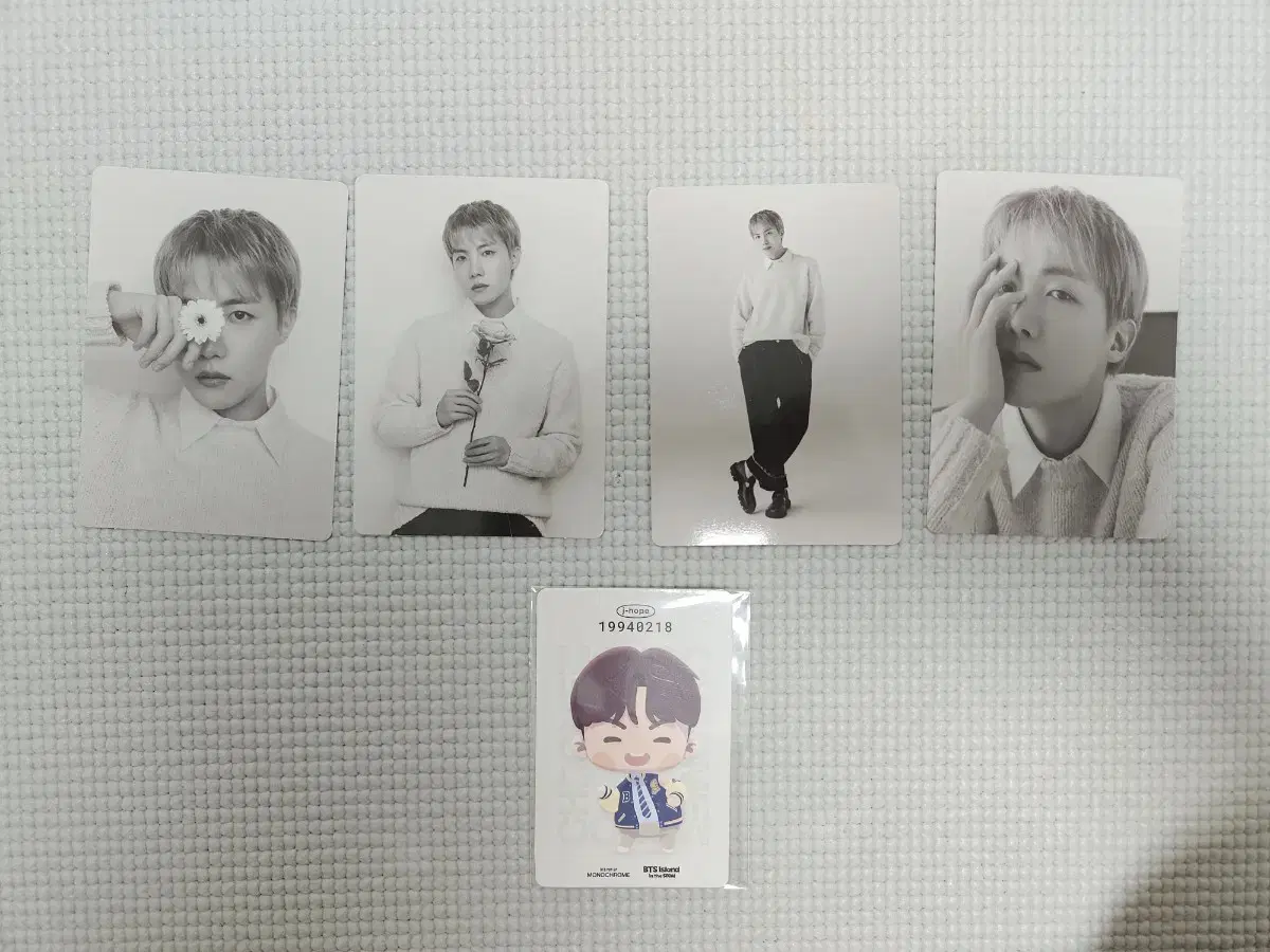 bangtan monochrome photocard j-hope hobi hopi charm set in the forest coupon