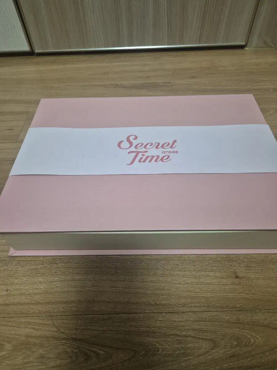 IZ*ONE Secret Time Photo Album