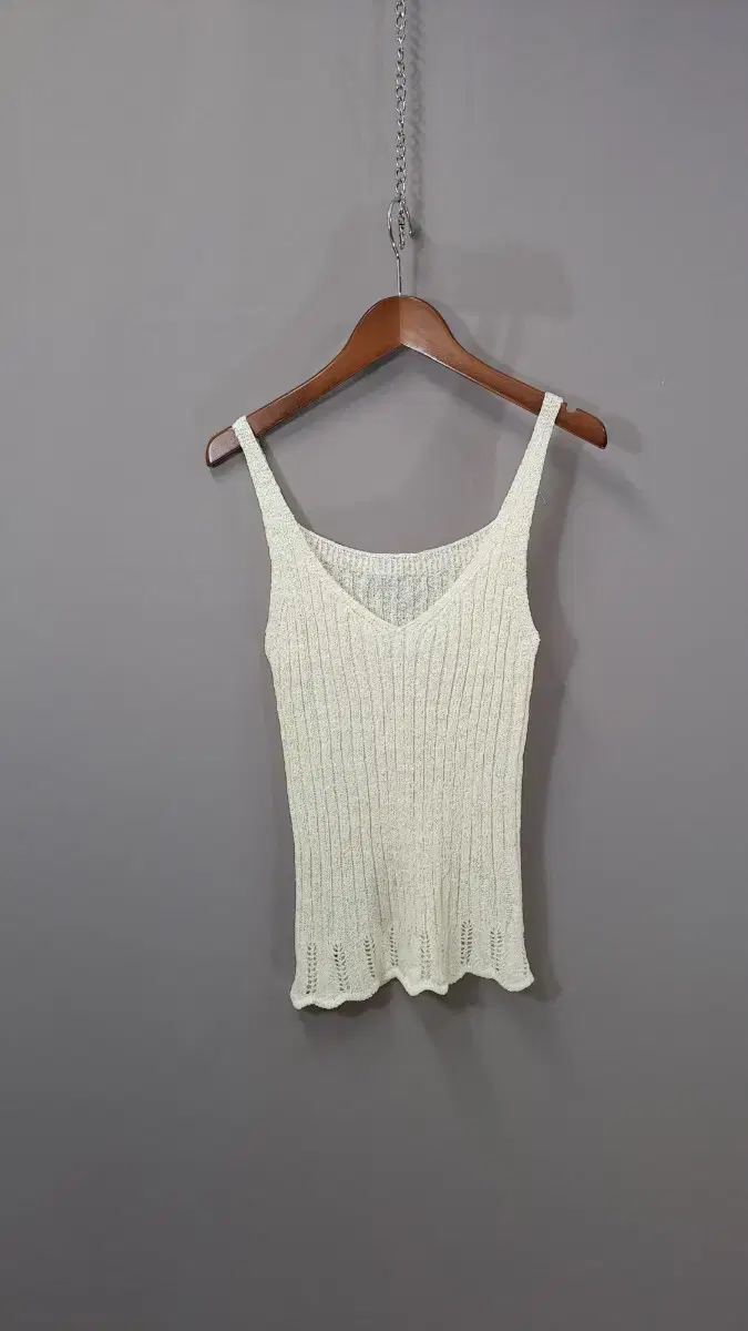 Slim-fit strappy knit tee nf