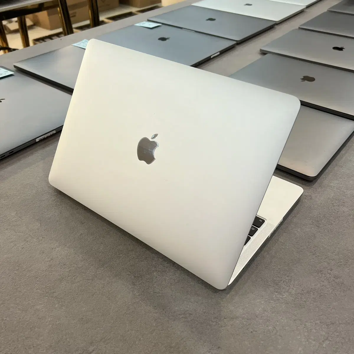 [A+] 2020 MacBook Pro i7/512GB/16GB Top Spec Laptop